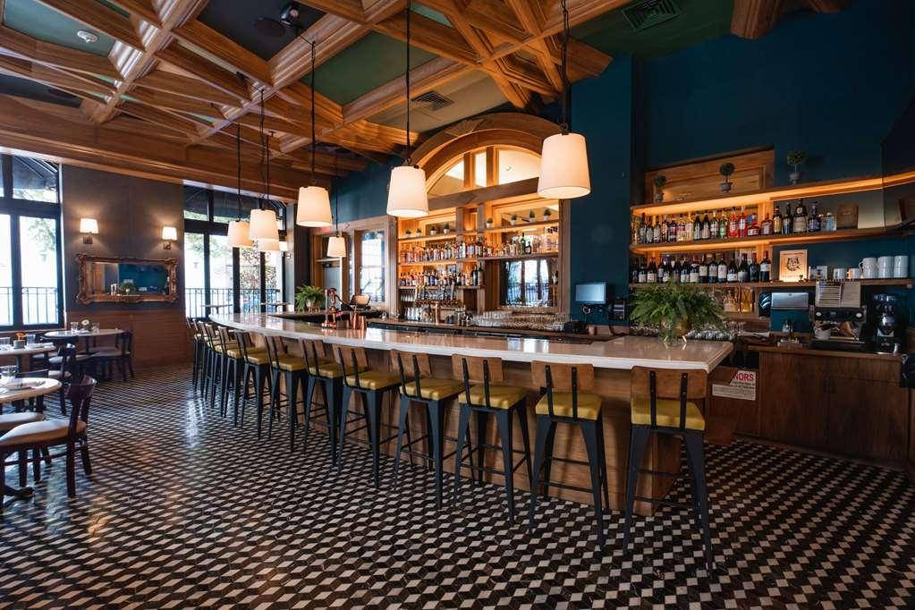 Dossier Hotel Portland Restoran gambar