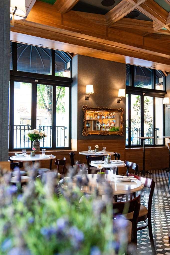 Dossier Hotel Portland Restoran gambar